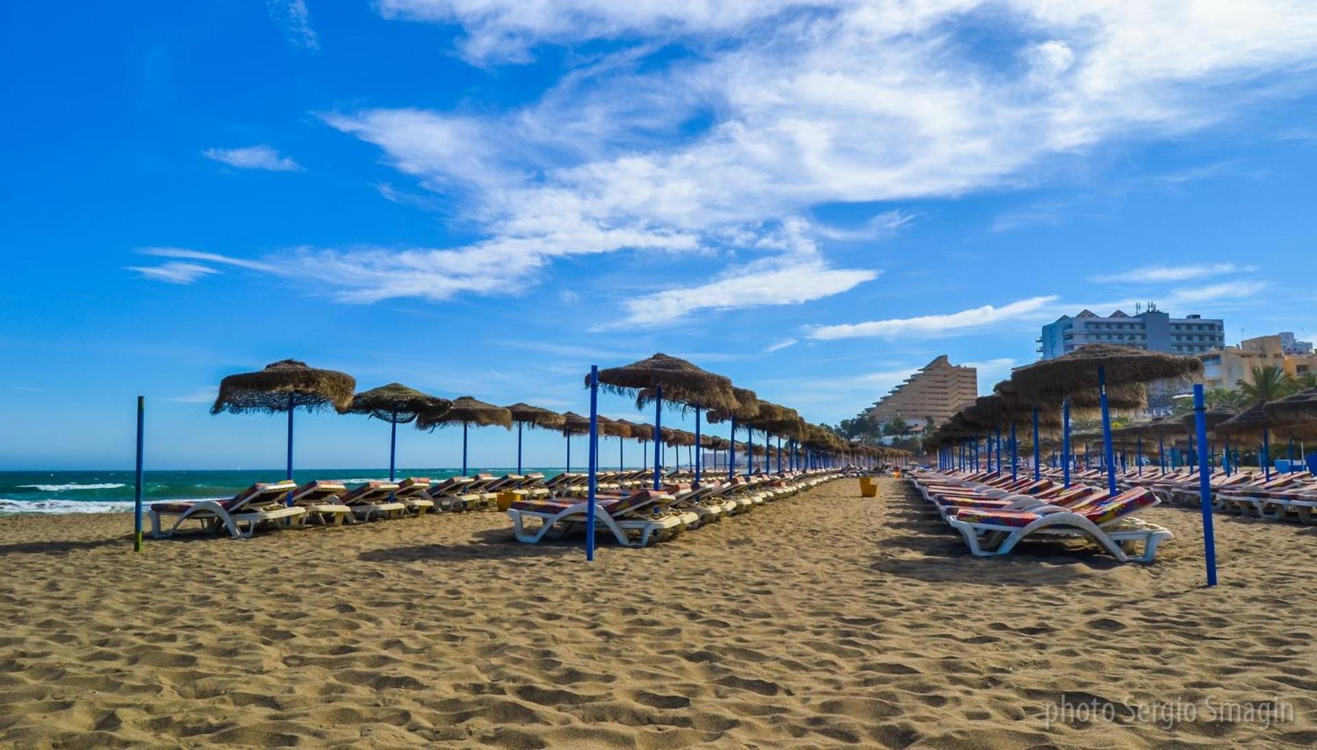 בנאלמדנה Los Patos I Apartamentos - Segunda Linea De Playa - Parking Gratis - Piscina מראה חיצוני תמונה